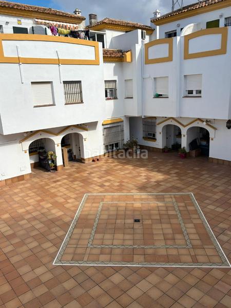 Foto 62caf339-fd2c-48e2-8614-7856063d86dd. Casa adosada en calle río sena 11 en Núcleo urbano Chiclana de la Frontera