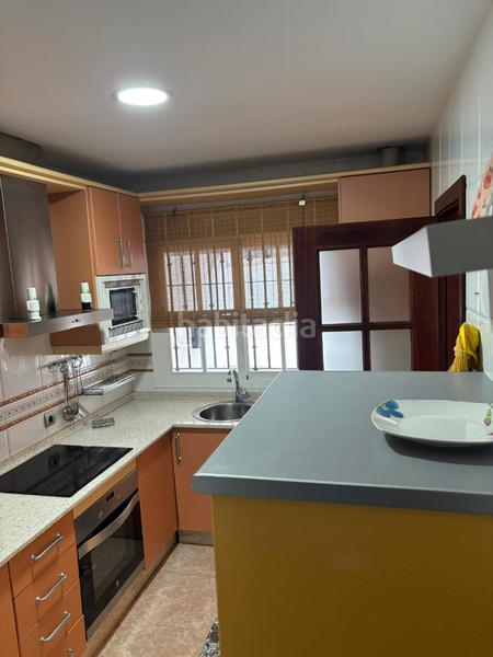 Foto 761dc80f-9ca8-4233-aa91-6516e57388c7. Casa adosada en calle río sena 11 en Núcleo urbano Chiclana de la Frontera