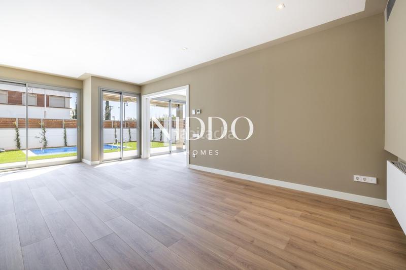 Foto 89df5049-8bd3-49ba-bc13-9a0105fd5e6b. Lloguer casa adossada a carrer del poble amazic 67 a Sabadell