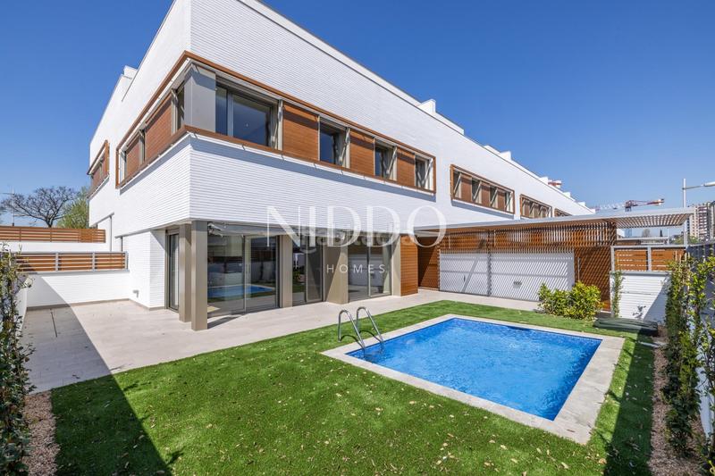 Foto acead90b-5f47-474f-8858-a5e7ad3341d5. Location maison jumelée dans carrer del poble amazic 67 dans Sabadell