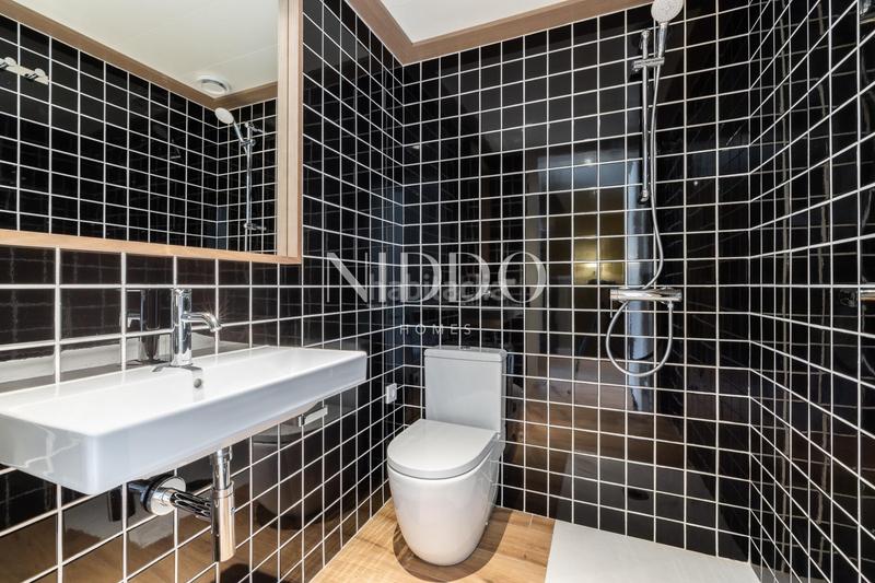 Foto 97d5bf4e-33e0-441a-91f0-b77091c2b14b. Rent semi detached house in carrer del poble amazic 67 in Sabadell