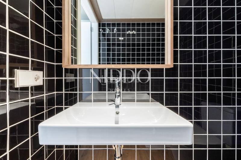 Foto a4c02f56-12d2-40c0-af79-c24c8d41b190. Rent semi detached house in carrer del poble amazic 67 in Sabadell