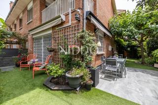 Maison jumelée à Sant Francesc. Oportunidad de casa adosada en coll favà!