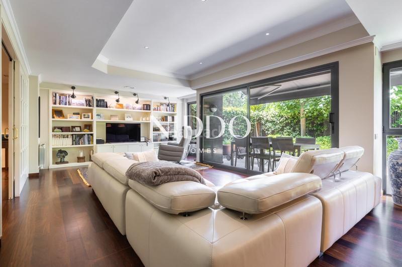 Foto 3ec98d53-faff-40e4-89d3-62697d5f0090. Erdgeschoss mit heizung parking pool in Arxiu Sant Cugat del Vallès