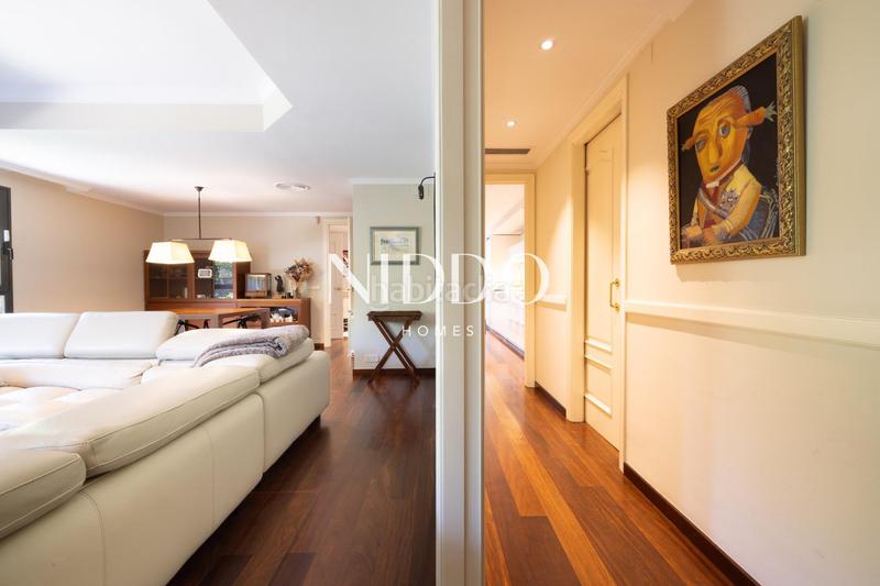 Foto 7fcead84-9e94-4c4f-bcde-c31f40280a63. Erdgeschoss mit heizung parking pool in Arxiu Sant Cugat del Vallès