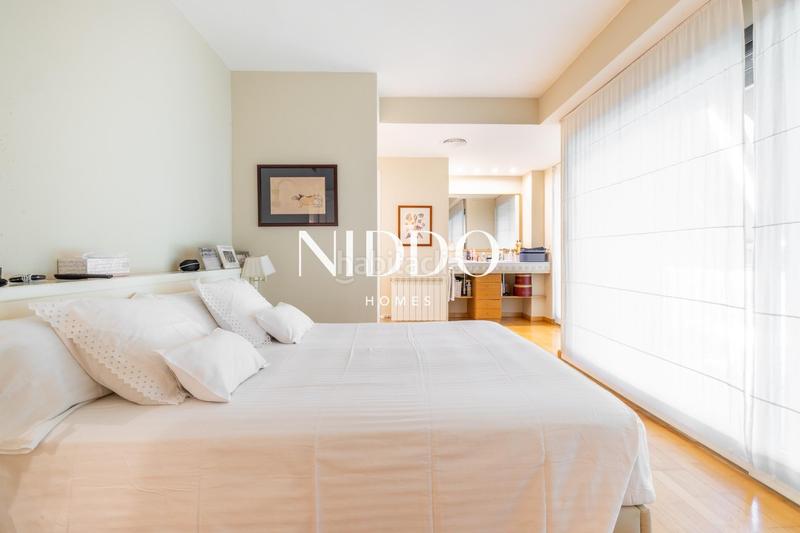 Foto 9d13ddbf-95ee-44bf-8747-34f11290a1d3. Erdgeschoss mit heizung parking pool in Arxiu Sant Cugat del Vallès