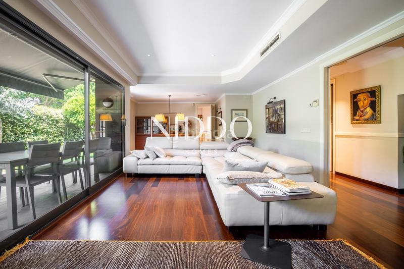 Foto a98c6653-bb79-47e3-8cd2-2c5dd877c245. Erdgeschoss mit heizung parking pool in Arxiu Sant Cugat del Vallès