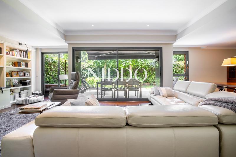 Foto aba76b91-20be-4b15-a5fd-d5bf299b49a2. Erdgeschoss mit heizung parking pool in Arxiu Sant Cugat del Vallès