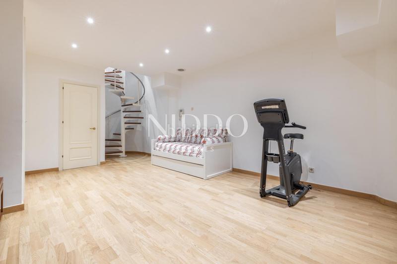 Foto ea442f95-3934-4f6e-ae3c-81c684989918. Erdgeschoss mit heizung parking pool in Arxiu Sant Cugat del Vallès