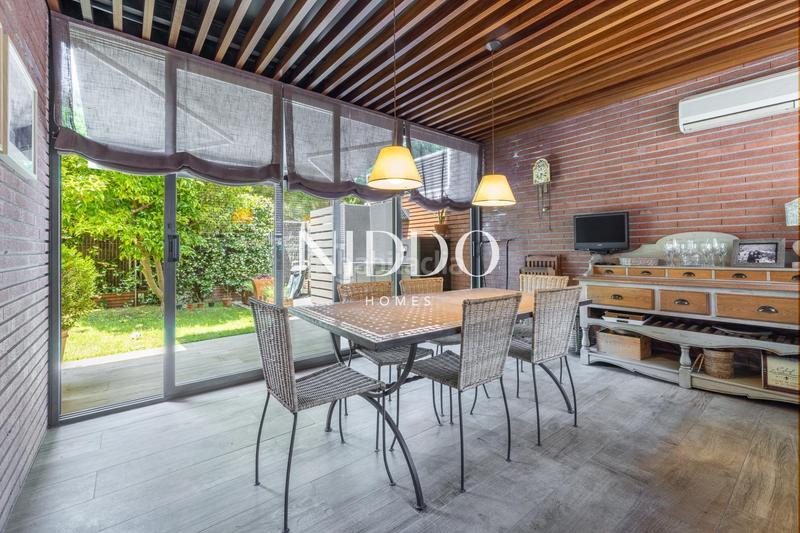 Foto fa002468-d5c9-4740-9729-3fd8e61a2469. Erdgeschoss mit heizung parking pool in Arxiu Sant Cugat del Vallès