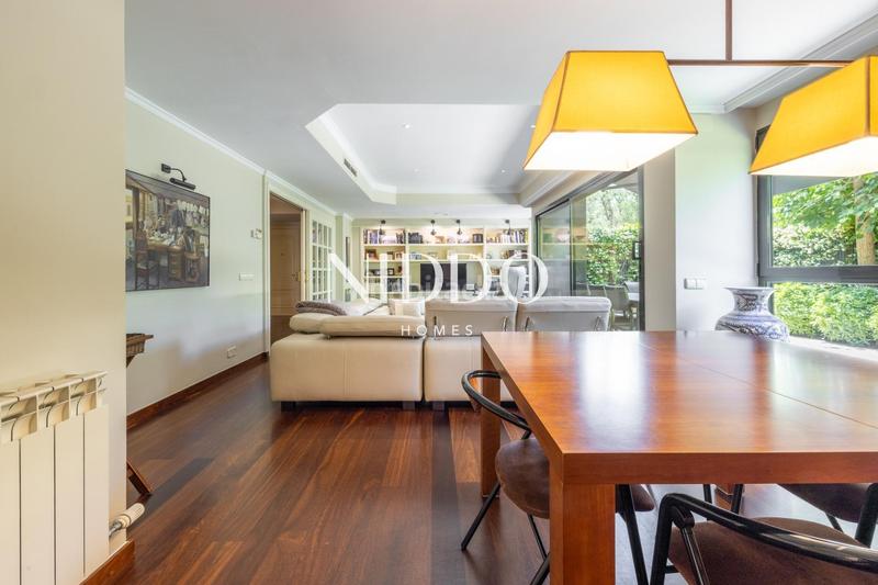 Foto faa2a344-c0fc-4c8a-bcb2-ccb9907c8c40. Erdgeschoss mit heizung parking pool in Arxiu Sant Cugat del Vallès