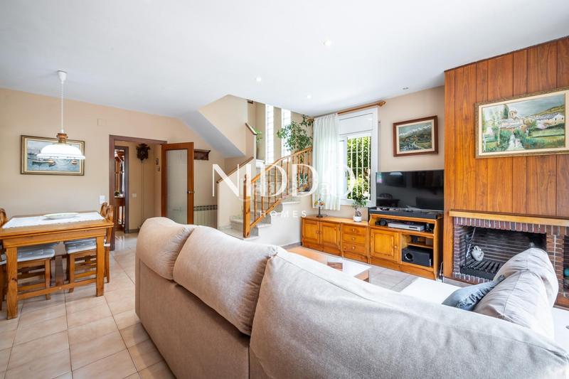 Foto e394580c-9e18-4f34-88e9-cb303a0cbb64. Casa adosada espectacular casa en sant domenec en Sant Cugat del Vallès