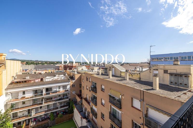 Foto fadaa128-8e38-4f2b-98c5-086ea6dc2a1f. Àtic amb calefacció aparcament a El Coll Sant Cugat del Vallès
