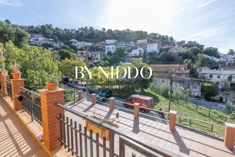 Foto 66978c93-890a-4d41-9ffb-b4d872429892. Casa amb calefacció aparcament a Les Planes Sant Cugat del Vallès