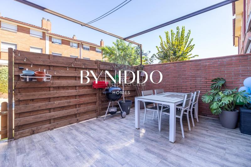 Foto 4555004e-a6e1-4893-87be-af18b40f7b2d. Maison jumelée avec chauffage parking piscine dans Coll Favà Sant Cugat del Vallès