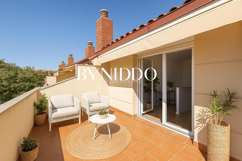 Foto 53babdff-3832-4ea8-91c9-55efed8af5c8. Maison jumelée avec chauffage parking piscine dans Coll Favà Sant Cugat del Vallès