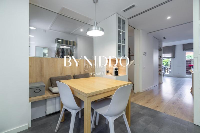 Foto 5fcd1a32-eda0-4bba-9ea9-a57748444786. Maison jumelée avec chauffage parking piscine dans Coll Favà Sant Cugat del Vallès