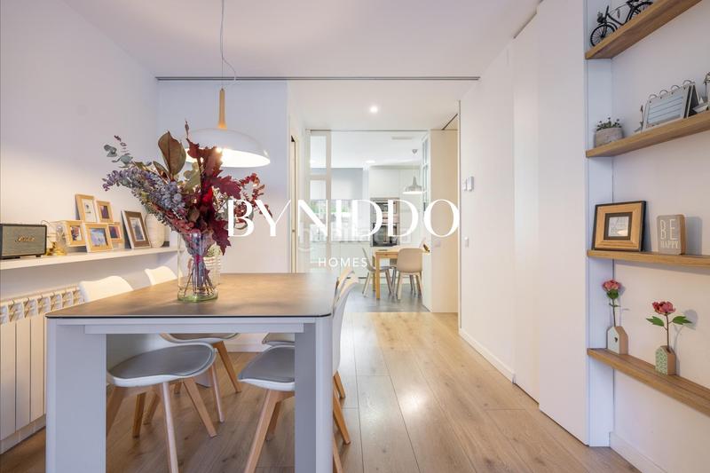 Foto 6274ee88-f361-46a5-8d7c-a87cc5259ad2. Maison jumelée avec chauffage parking piscine dans Coll Favà Sant Cugat del Vallès