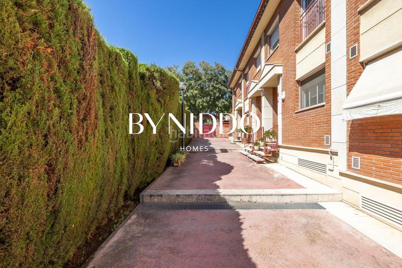 Foto 67ede236-fdd2-4405-8119-58b509685ef9. Maison jumelée avec chauffage parking piscine dans Coll Favà Sant Cugat del Vallès