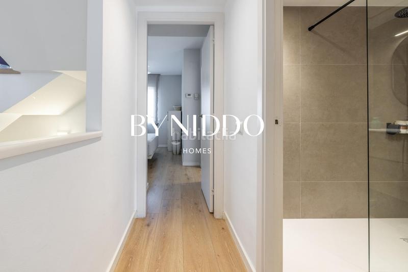 Foto 6fb6bb23-f155-40d5-a3ad-cb0d0dce8a3a. Maison jumelée avec chauffage parking piscine dans Coll Favà Sant Cugat del Vallès