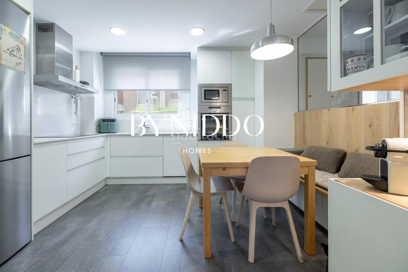 Foto 81816a5d-b926-431e-a089-2bb2f38fc06b. Maison jumelée avec chauffage parking piscine dans Coll Favà Sant Cugat del Vallès