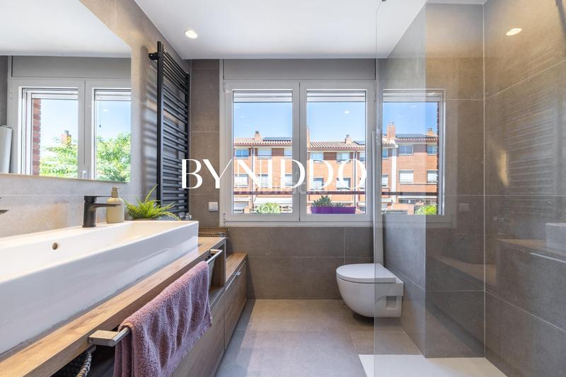 Foto 9cff6c5d-086c-4c72-9dc8-040325ce341f. Maison jumelée avec chauffage parking piscine dans Coll Favà Sant Cugat del Vallès