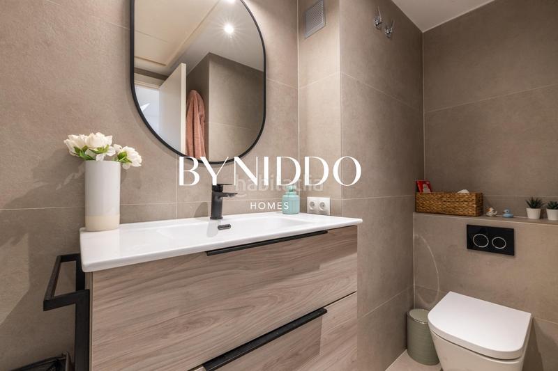 Foto 9e815348-3e83-4945-875e-7d2811d2e880. Maison jumelée avec chauffage parking piscine dans Coll Favà Sant Cugat del Vallès