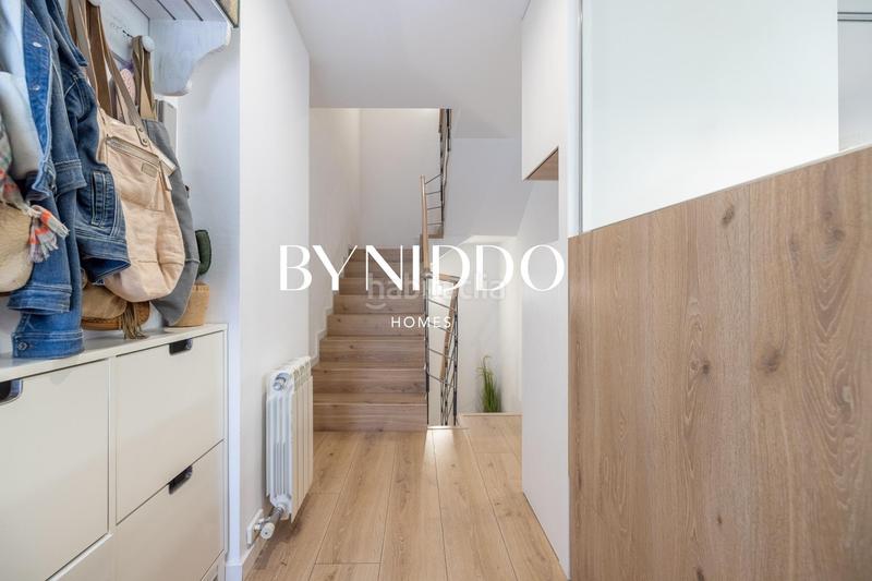 Foto a68e0106-b017-4c36-bc80-fbae15a79988. Maison jumelée avec chauffage parking piscine dans Coll Favà Sant Cugat del Vallès