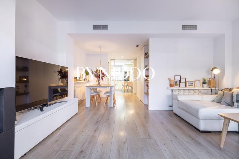 Foto d4865a85-ab58-43d9-bea7-a0d2598cbcff. Maison jumelée avec chauffage parking piscine dans Coll Favà Sant Cugat del Vallès