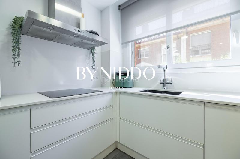 Foto f6f3c745-090e-4c85-b2d6-bb0f082d0498. Maison jumelée avec chauffage parking piscine dans Coll Favà Sant Cugat del Vallès