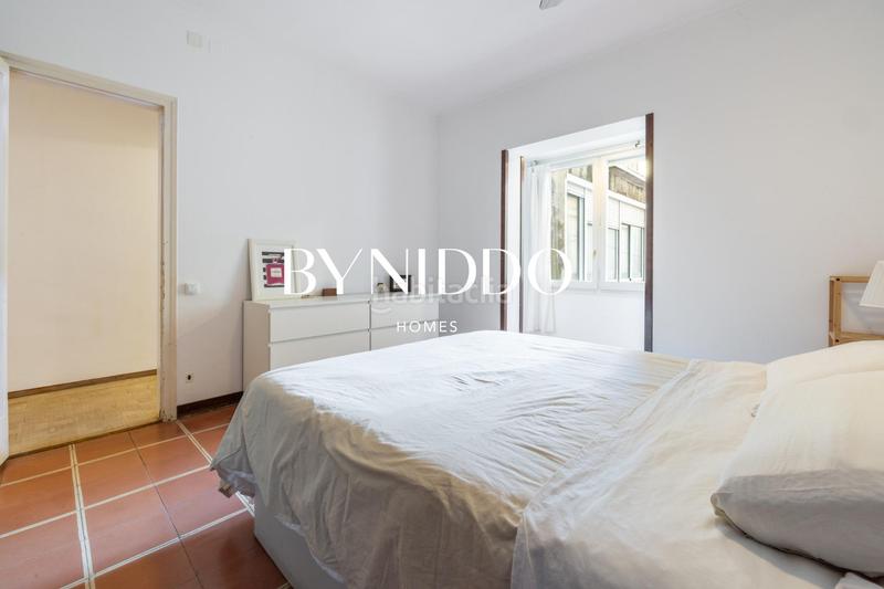 Foto 48e6021b-1abc-4669-a46b-0cd6fdd05121. Pis amb calefacció aparcament a Putget - Farró Barcelona