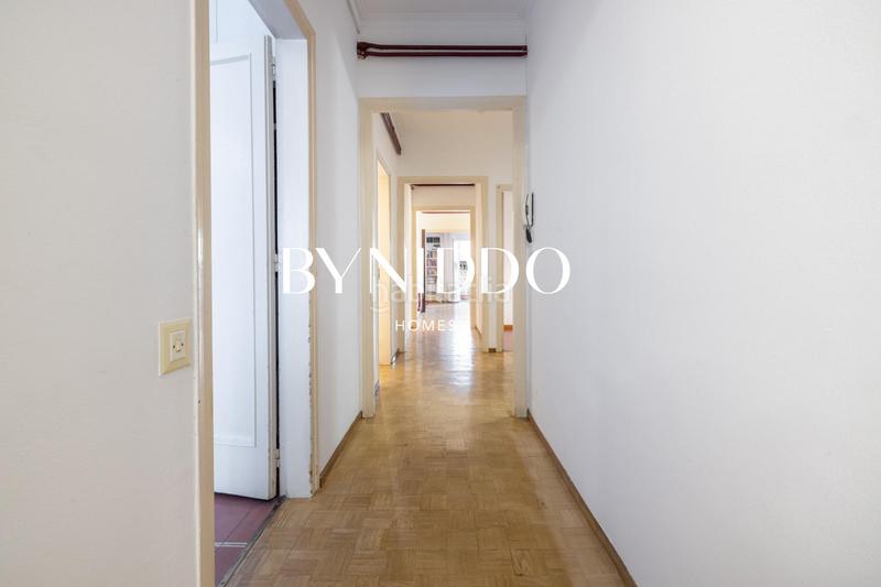 Foto 661d5eec-2753-4d4e-ad3e-8bca2b1b3a42. Pis amb calefacció aparcament a Putget - Farró Barcelona