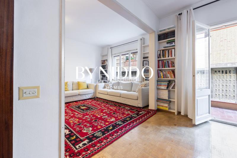 Foto 8892adb4-6474-4d5c-a6b5-94f8a9503b7b. Pis amb calefacció aparcament a Putget - Farró Barcelona