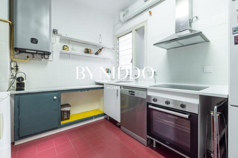 Foto f845da9e-30e3-4932-9057-e2905f2de6f9. Pis amb calefacció aparcament a Putget - Farró Barcelona