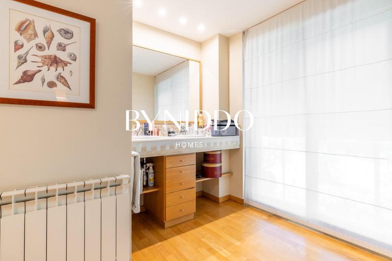 Foto 11586ce4-dcfb-491c-b438-0a5bbfe2b36d. Erdgeschoss mit heizung parking pool in Arxiu Sant Cugat del Vallès