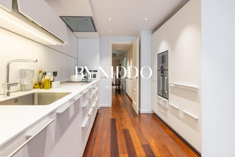 Foto 186e5d12-b7eb-44f8-a08c-4d8c348d8b8a. Erdgeschoss mit heizung parking pool in Arxiu Sant Cugat del Vallès