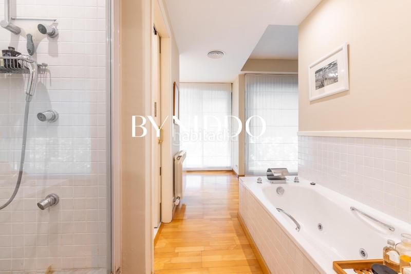 Foto 1f996172-dae6-41ce-b259-295f819cd8b2. Erdgeschoss mit heizung parking pool in Arxiu Sant Cugat del Vallès