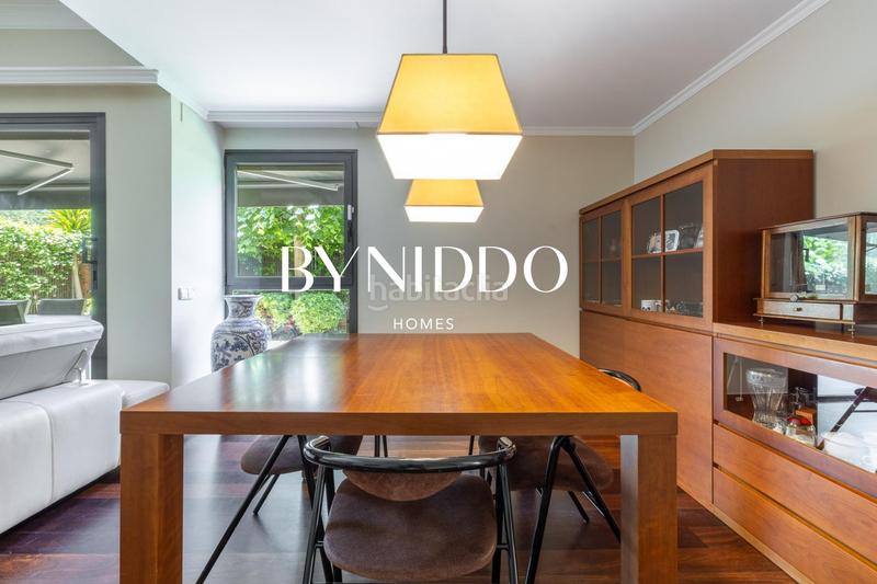 Foto 3e7912d0-0f49-4cb2-8c1c-e73488be1347. Erdgeschoss mit heizung parking pool in Arxiu Sant Cugat del Vallès