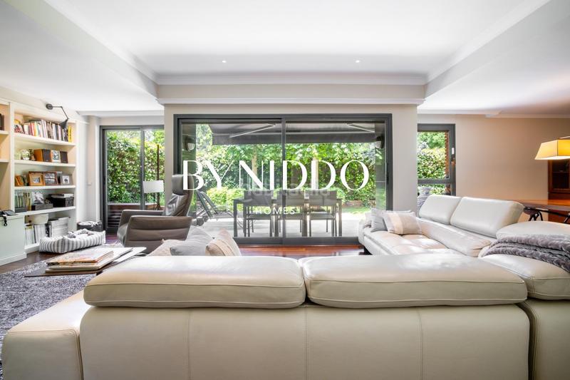 Foto 61c3a8b1-8b4d-4f63-ac1a-8c1b3d07cbde. Erdgeschoss mit heizung parking pool in Arxiu Sant Cugat del Vallès