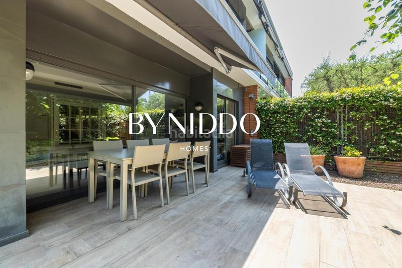 Foto 731900a5-47ff-40a0-8175-98911d6cc682. Erdgeschoss mit heizung parking pool in Arxiu Sant Cugat del Vallès