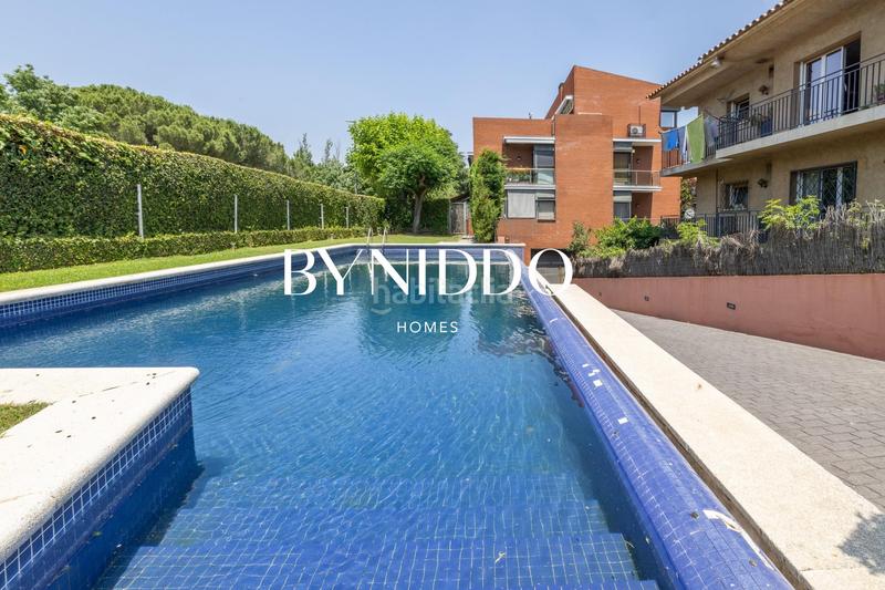 Foto 8a0aaea4-71c1-4fb0-965d-10b204892cfd. Erdgeschoss mit heizung parking pool in Arxiu Sant Cugat del Vallès