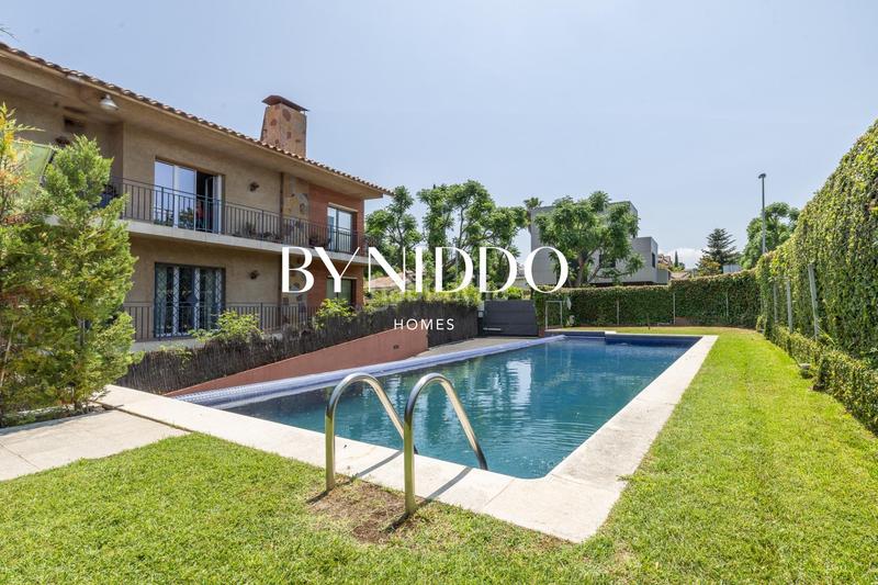 Foto 91bedec9-ec06-45a0-abb4-94b701d24db9. Erdgeschoss mit heizung parking pool in Arxiu Sant Cugat del Vallès