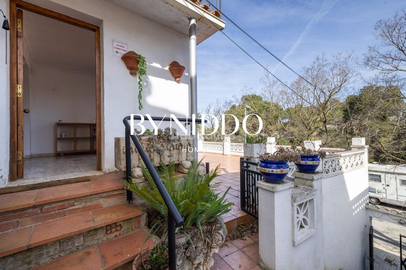 Foto ce96137a-c894-4196-ab92-8257ce4c0bff. Casa amb calefacció aparcament a La Floresta Sant Cugat del Vallès