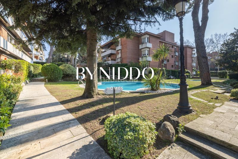 Foto ee8915af-f8b8-4279-a391-548cd4e218ee. Planta baixa amb calefacció aparcament piscina a Sant Cugat del Vallès