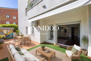 Planta baixa  Passeig francesc macia. Planta baja reformada con terraza y zona comunitaria en coll fav