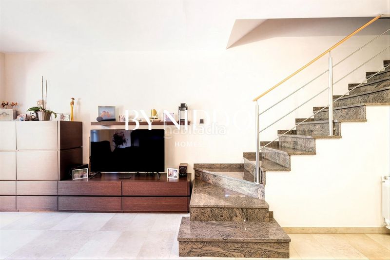 Foto 8dbcc305-6027-46f2-ba6d-2450d90c161d. Casa adossada amb calefacció aparcament a Eixample Sant Cugat del Vallès