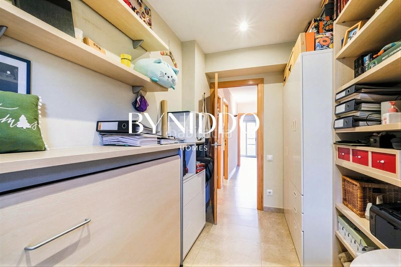 Foto fef619c0-87c2-4dd7-9db1-c52d0f50b6be. Casa adossada amb calefacció aparcament a Eixample Sant Cugat del Vallès