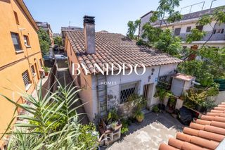 Casa aparellada a Sant Francesc. Casa pareada gran oportunidad de inversión en sant francesc  el
