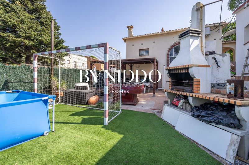 Foto 976ea581-cdbb-4b2a-838d-95a91c315e0d. Haus in carrer mallorca 18 in Mira-sol Sant Cugat del Vallès