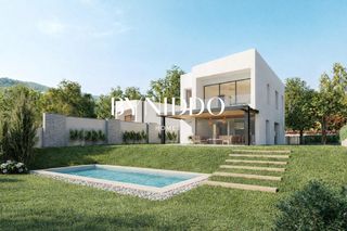 Casa aparellada  De joan de vilalba. Casa contemporánea de 5 habitaciones con jardín y piscina privad